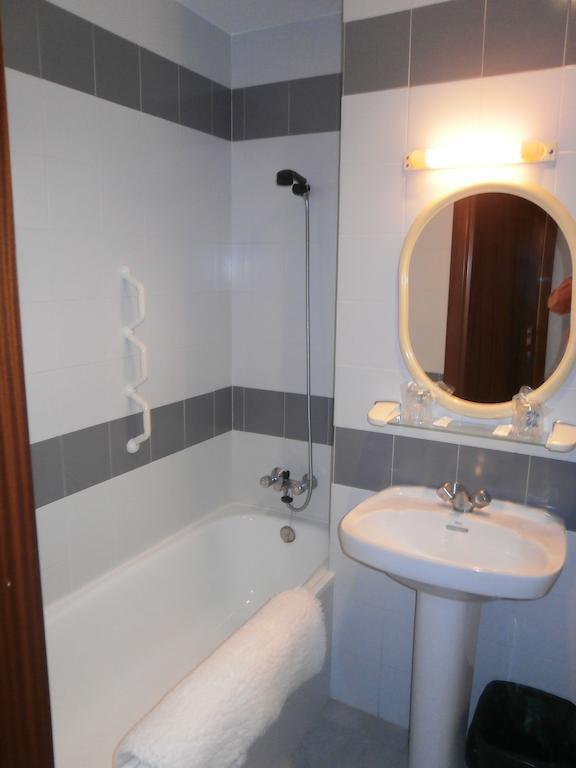 נבאלנו Hostal La Tablada מראה חיצוני תמונה