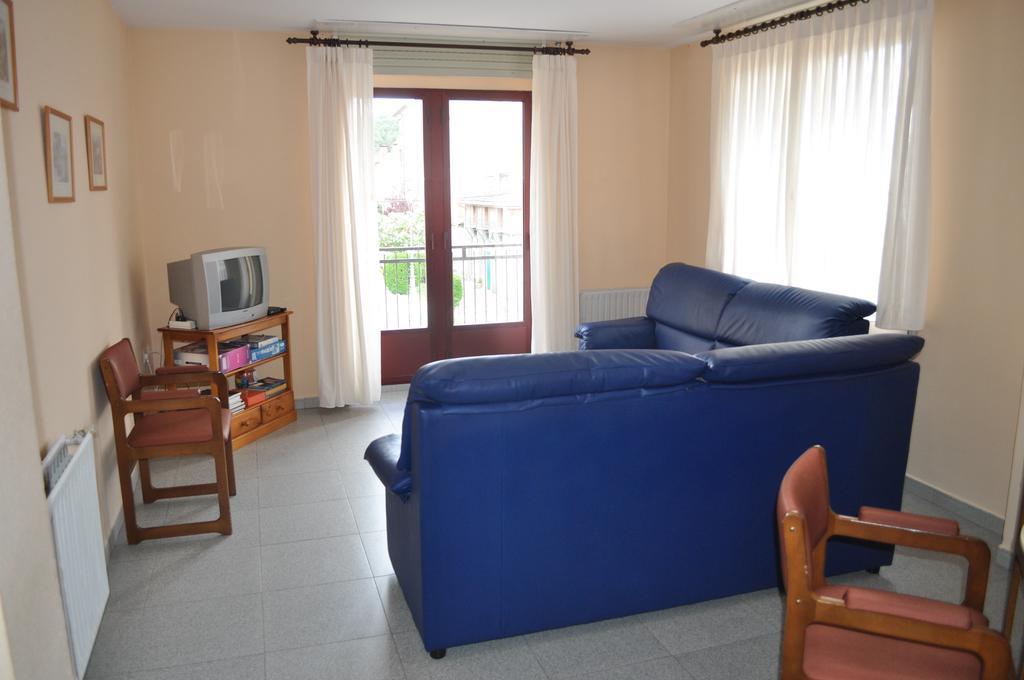 נבאלנו Hostal La Tablada מראה חיצוני תמונה